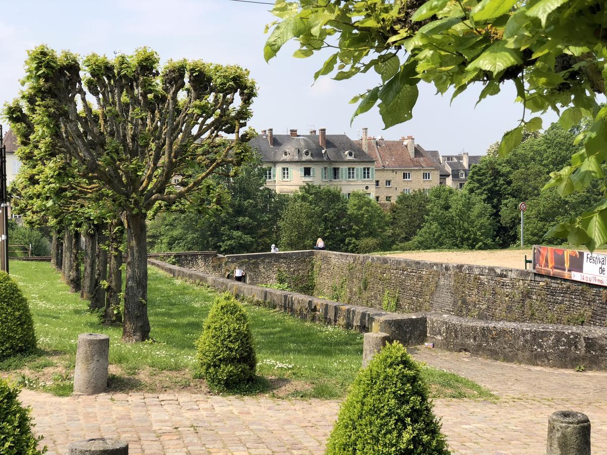 Castel Saint-Leonard Acomodação com café da manhã Falaise  Exterior foto